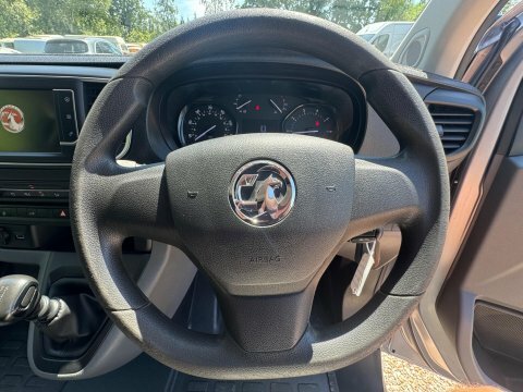 Vauxhall Vivaro 2.0 Turbo D 3100 Sportive Crew Van L2 H1 Euro 6 S Grey #25