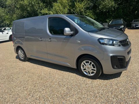 Vauxhall Vivaro 2.0 Turbo D 3100 Sportive Crew Van L2 H1 Euro 6 S Grey #19