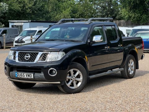 Nissan Navara 2.5 Dci Salomon Black #3