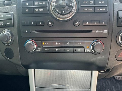 Nissan Navara 2.5 Dci Tekna Double Cab Pickup 4Wd Euro 5 Grey #26