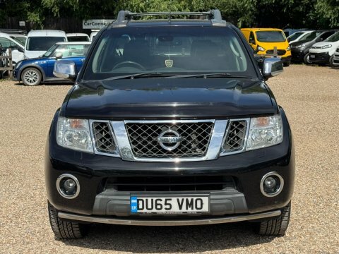 Nissan Navara 2.5 Dci Salomon Black #2