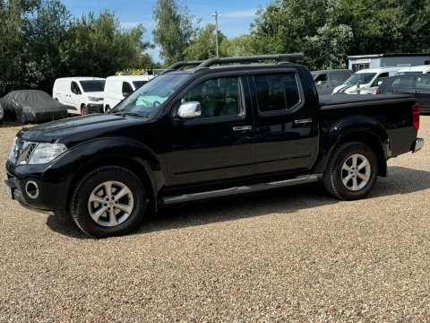 Nissan Navara 2.5 Dci Salomon Black #5