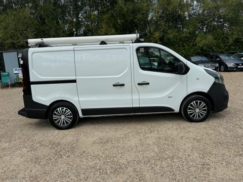 Vauxhall Vivaro 1.6 Cdti 2900 Biturbo Black #22