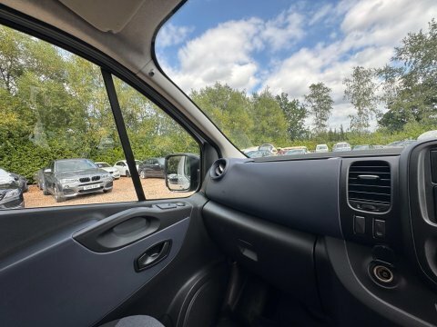 Vauxhall Vivaro 1.6 Cdti 2900 Biturbo Black #39
