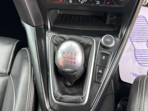 Ford Focus 1.0 Ecoboost 125 Titanium Navigation Black #35