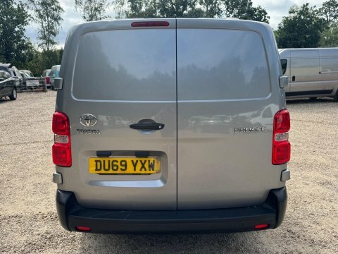 Toyota PROACE L2 Icon White #17
