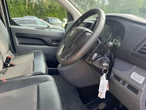 Toyota PROACE L2 Icon White #32