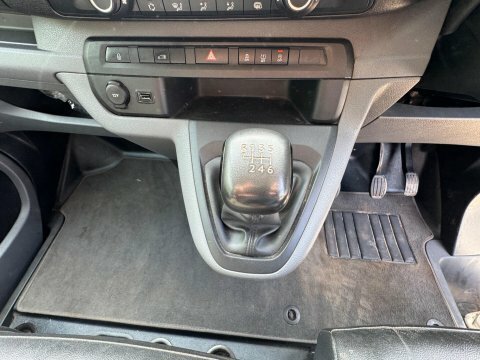 Toyota PROACE L2 Icon White #37