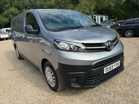 Toyota PROACE L2 Icon White #28