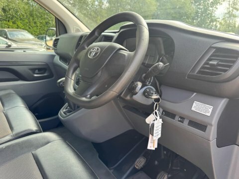 Toyota PROACE L2 Icon White #33
