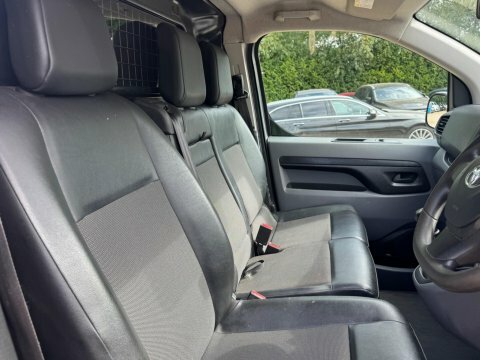 Toyota PROACE L2 Icon White #36