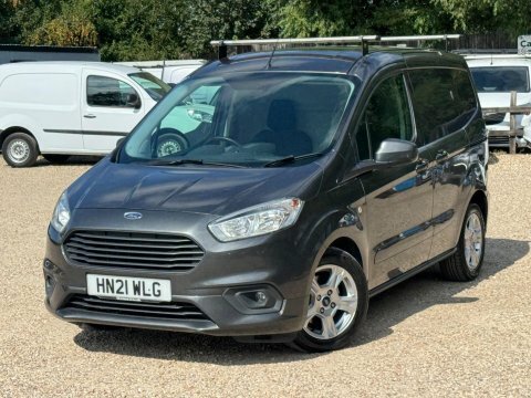 Ford Transit Courier 1.0 Ecoboost Limited Grey #3