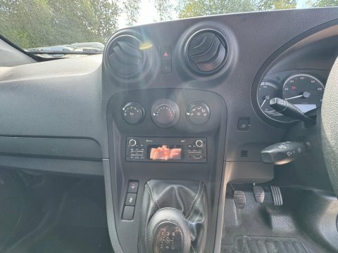 Mercedes-Benz CITAN Citan 109 Cdi Blueefficiency White #35