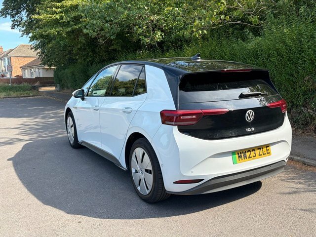 Volkswagen ID.3 Pro 58Kwh Family Hatchback 145 White #5