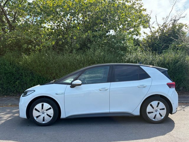 Volkswagen ID.3 Pro 58Kwh Family Hatchback 145 White #6