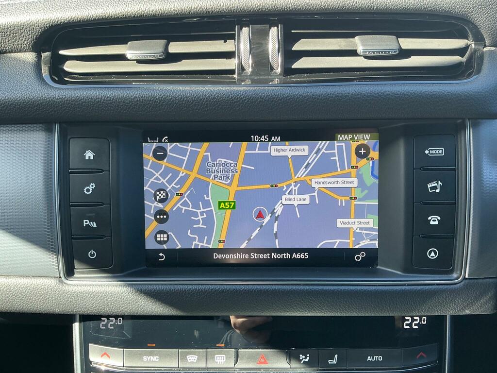 Jaguar XF R-sport Saloon Red #32