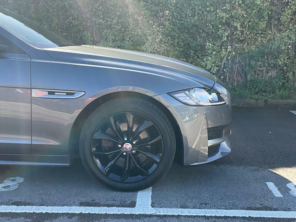 Jaguar XF R-sport Saloon Red #13
