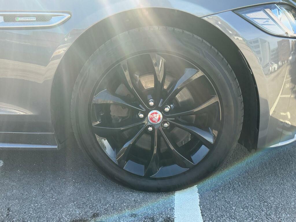 Jaguar XF R-sport Saloon Red #30