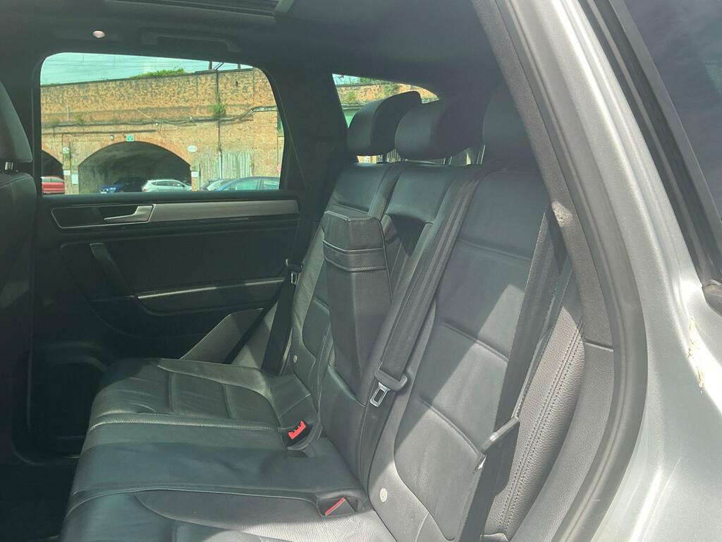 Volkswagen Touareg 3.0L V6 R-line Tdi Bluemotion Technology 2 Blue #20