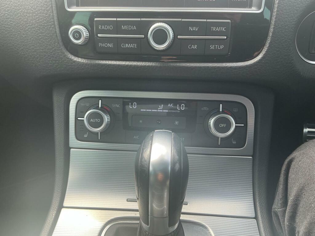 Volkswagen Touareg 3.0L V6 R-line Tdi Bluemotion Technology 2 Blue #15