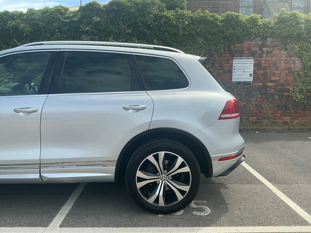 Volkswagen Touareg 3.0L V6 R-line Tdi Bluemotion Technology 2 Blue #32