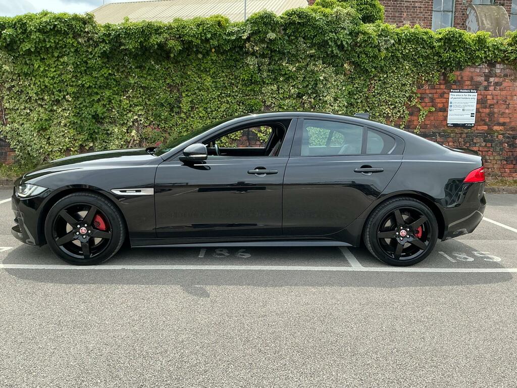 Jaguar XE 2.0D R-sport Awd Euro 6 Ss Black #6