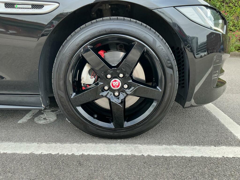 Jaguar XE 2.0 Gtdi Prestige Saloon Euro 6 S Red #32
