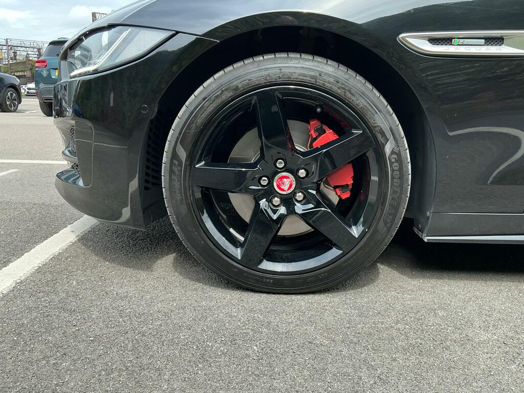 Jaguar XE 2.0 Gtdi Prestige Saloon Euro 6 S Red #27