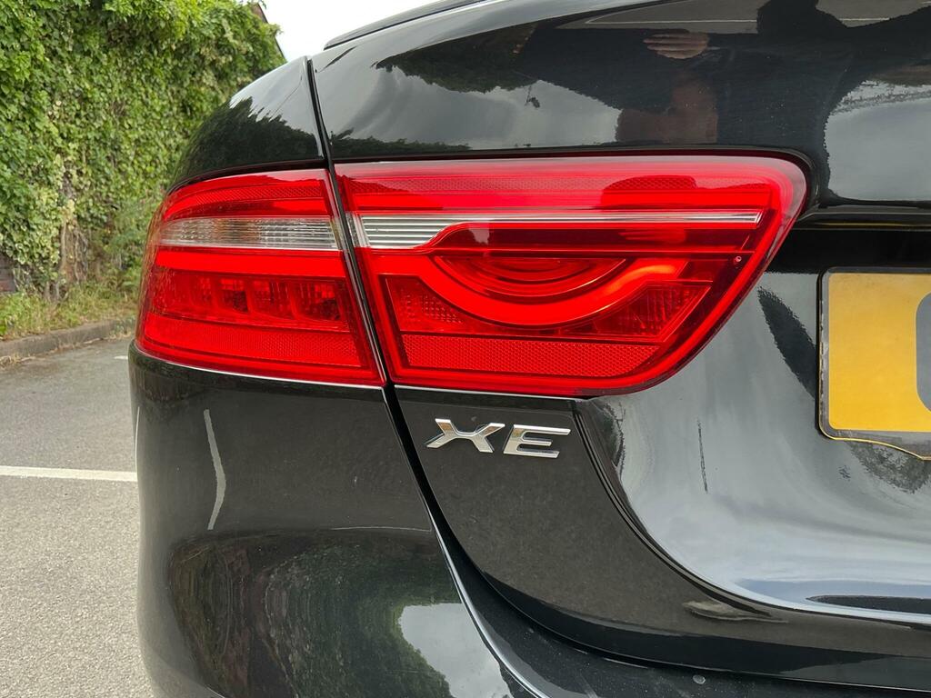Jaguar XE 2.0 Gtdi Prestige Saloon Euro 6 S Red #44