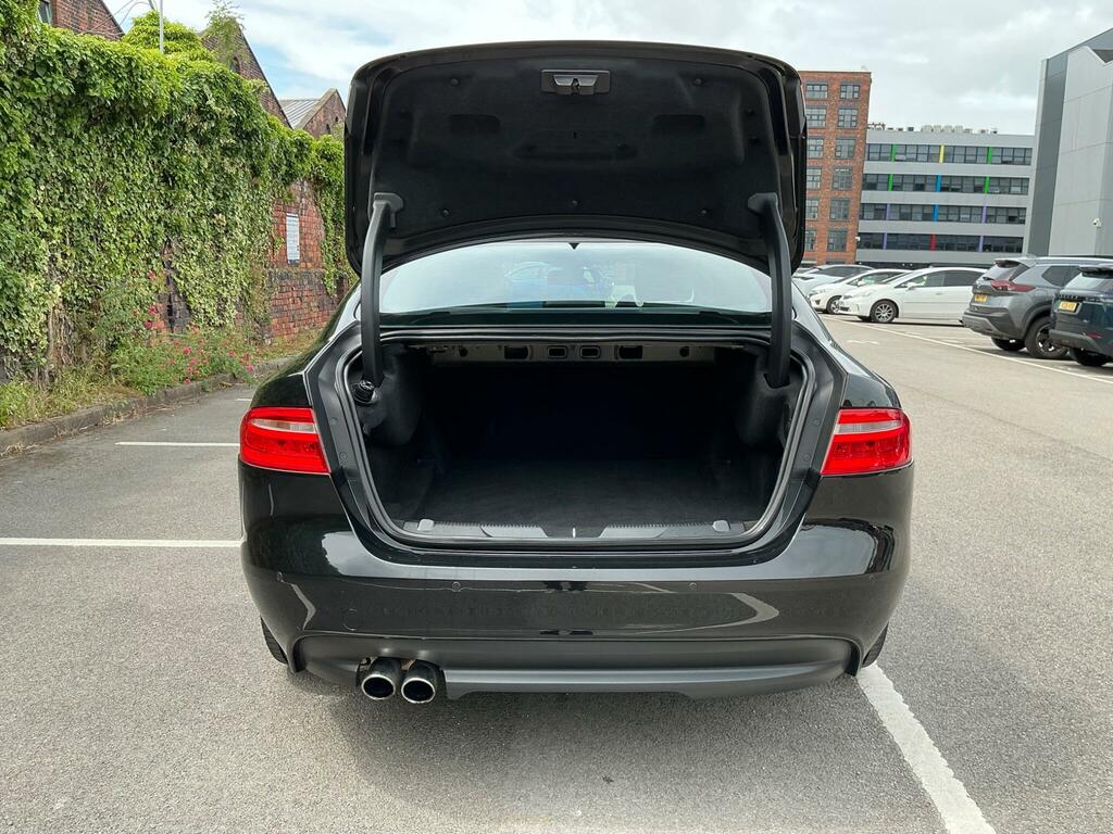 Jaguar XE 2.0 Gtdi Prestige Saloon Euro 6 S Red #40