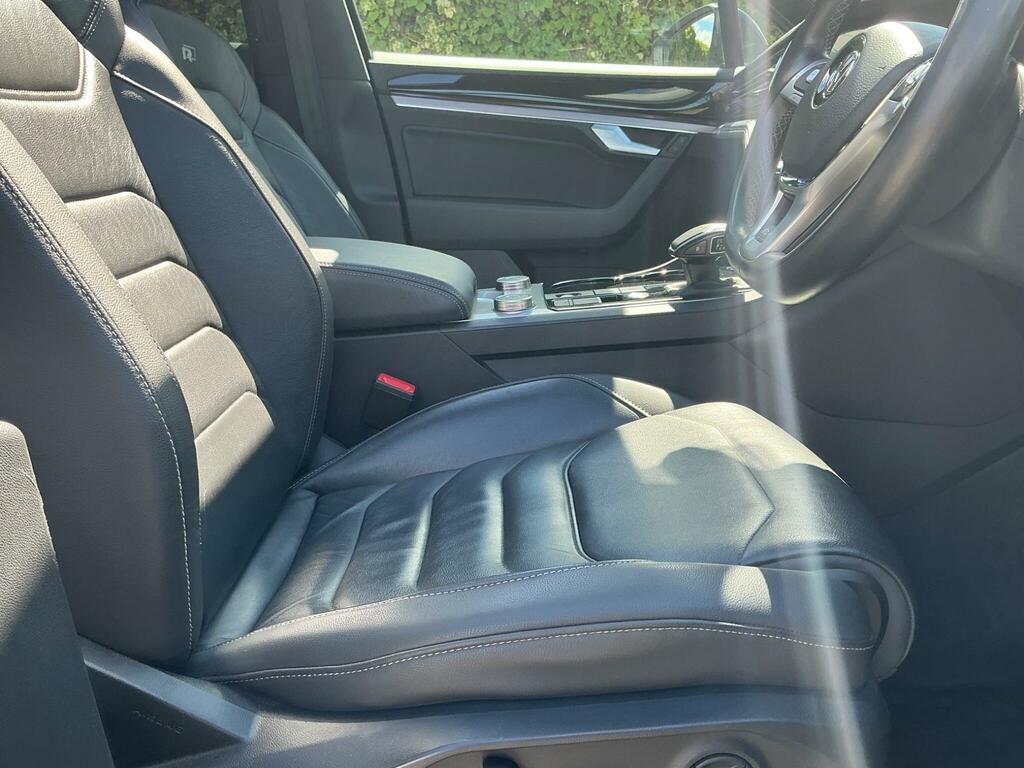 Volkswagen Touareg R-line Tech Grey #67