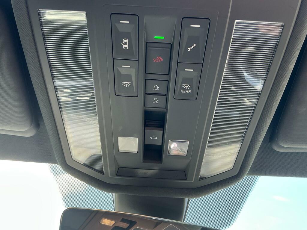 Volkswagen Touareg R-line Tech Grey #75