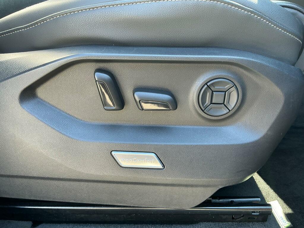 Volkswagen Touareg R-line Tech Grey #29