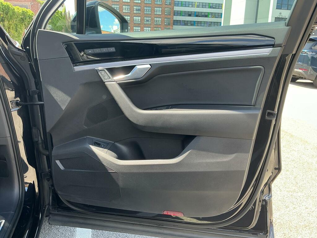 Volkswagen Touareg R-line Tech Grey #35
