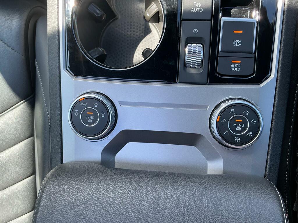 Volkswagen Touareg R-line Tech Grey #25