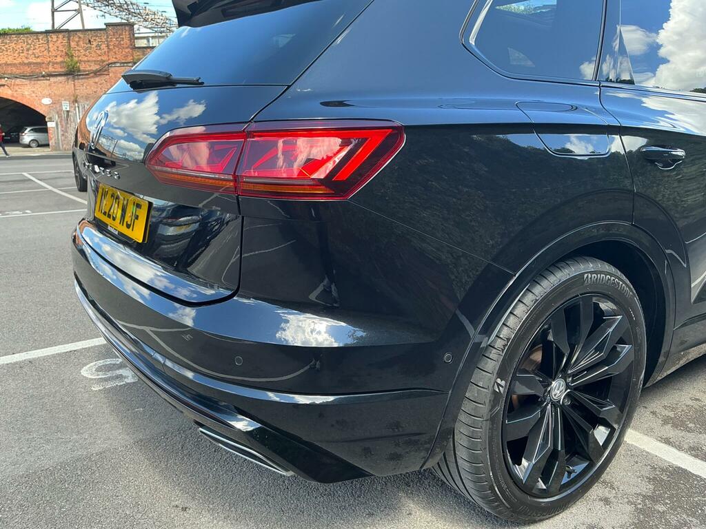 Volkswagen Touareg R-line Tech Grey #68