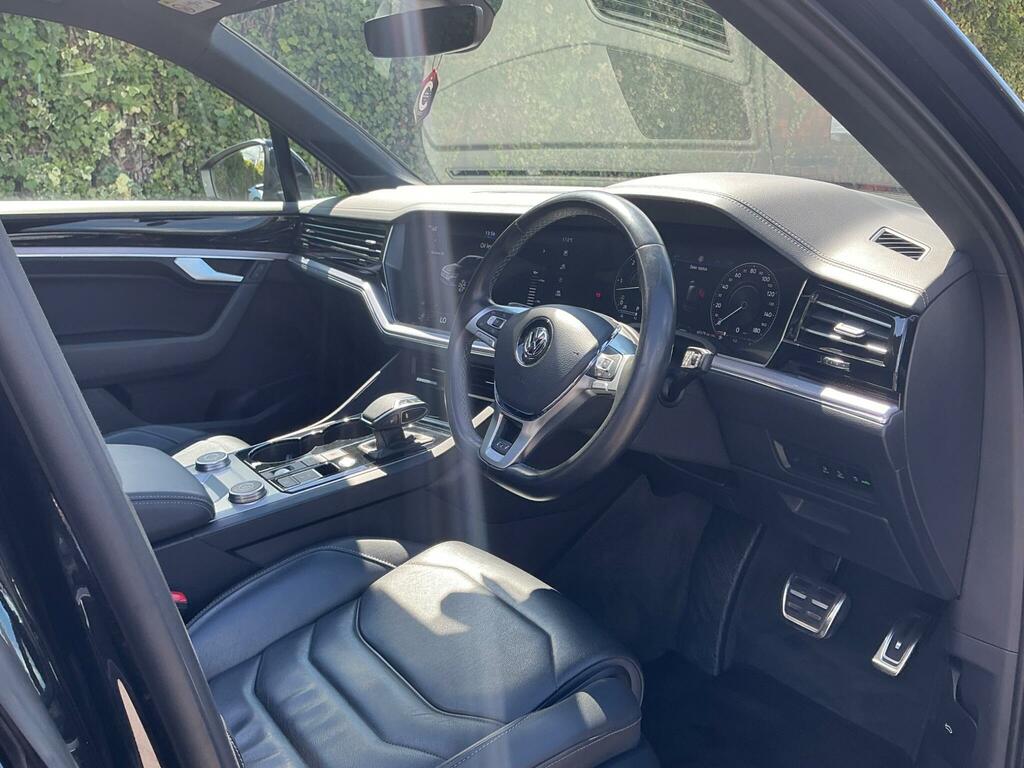 Volkswagen Touareg R-line Tech Grey #80