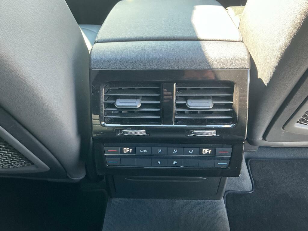 Volkswagen Touareg R-line Tech Grey #56