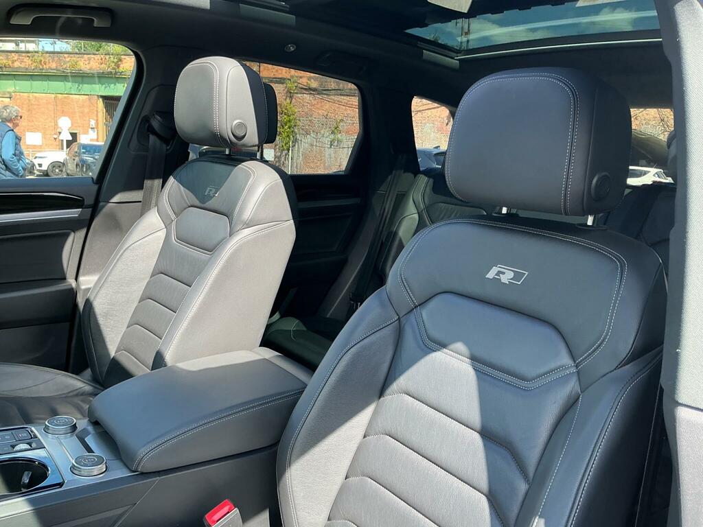 Volkswagen Touareg R-line Tech Grey #66