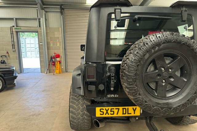 Jeep Wrangler 2.8 Crd Sahara Unlimited Suv 4Wd E Black #5