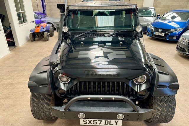 Jeep Wrangler 2.8 Crd Sahara Unlimited Suv 4Wd E Black #6