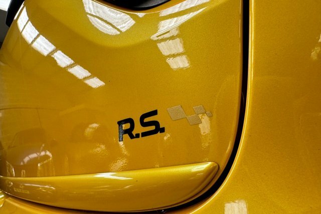 Renault Clio 1.6 Tce Renaultsport Nav Trophy Hatchback Petr Yellow #4