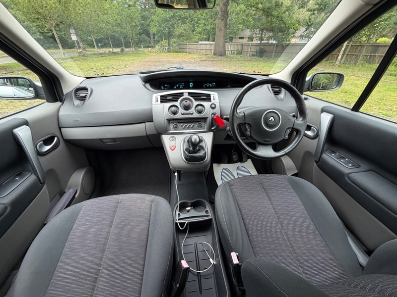 Renault Scenic Dynamique Vvt 111 Scenic Silver #3