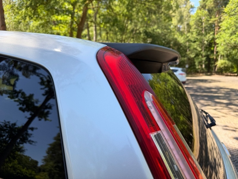 Ford C-Max 2.0 Titanium Silver #33