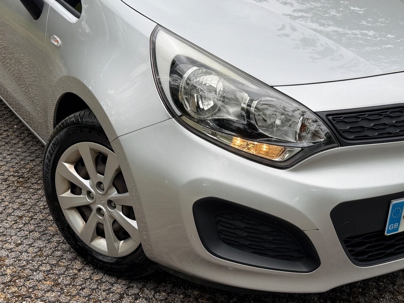 Kia RIO 1.2 2 83 Bhp1 Former Keeperalloysairconmedi White #21