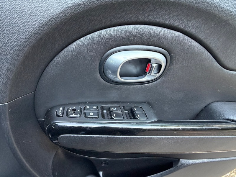 Kia Soul 1.6 Crdi 134 Mixx Cwvehiclemarketing Blue #18