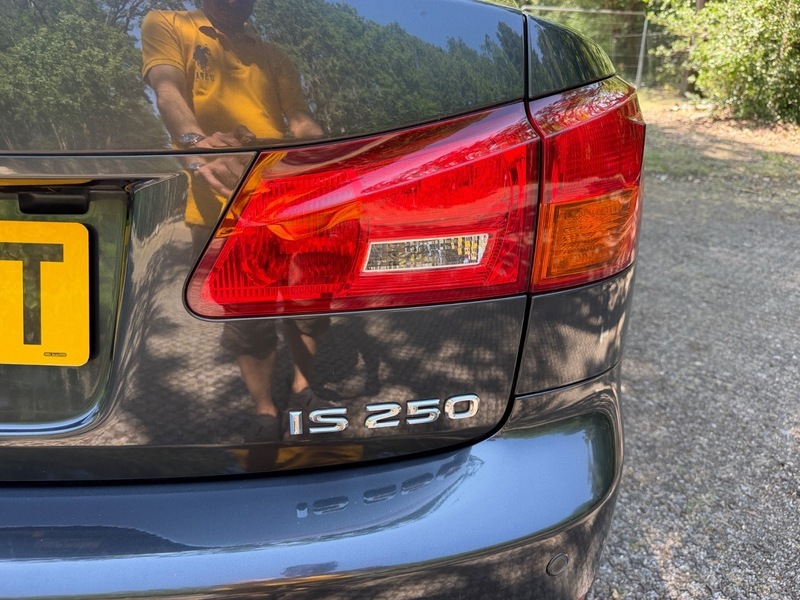 Lexus IS 2.5 250 Se-l Silver #40