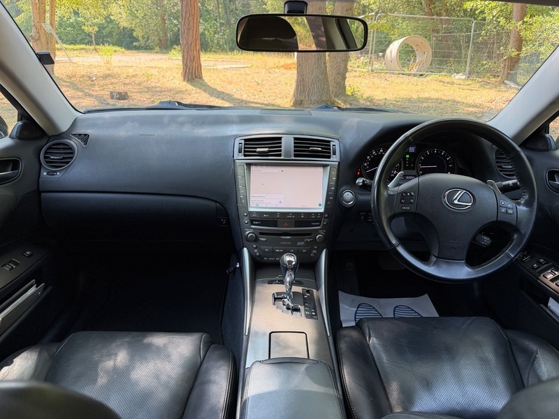 Lexus IS Se Grey #2
