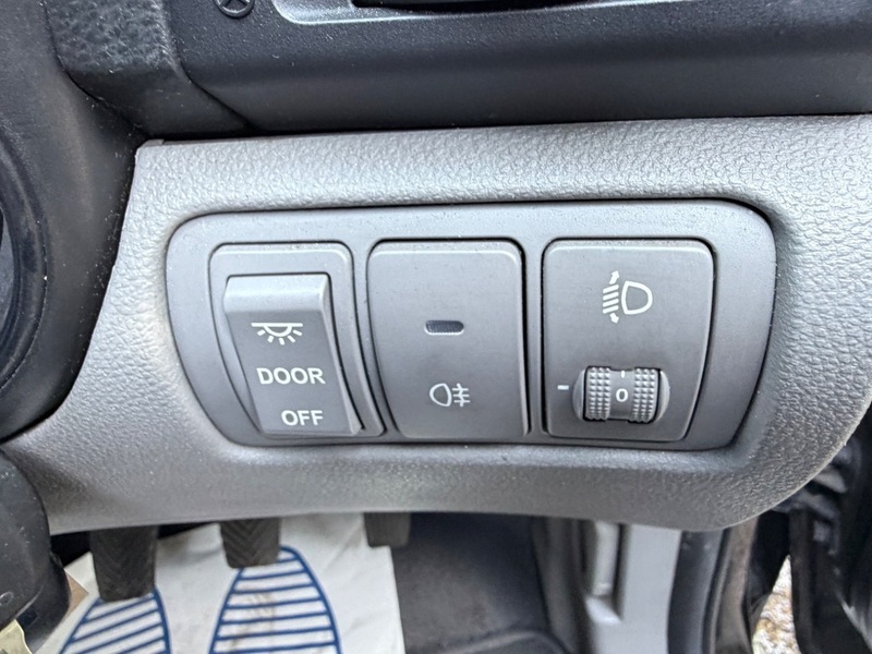 Kia Sedona 2.2 Crdi 2 7 Seats, Cracking Black #23