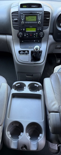 Kia Sedona 2.2 Crdi 2 7 Seats, Cracking Black #36